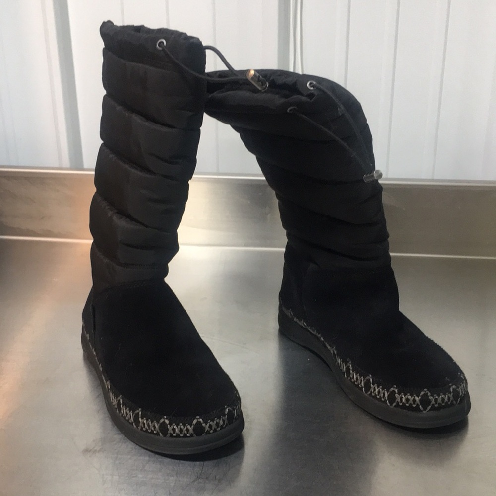New Women’s Black Winter Quilted Pull-On Boots